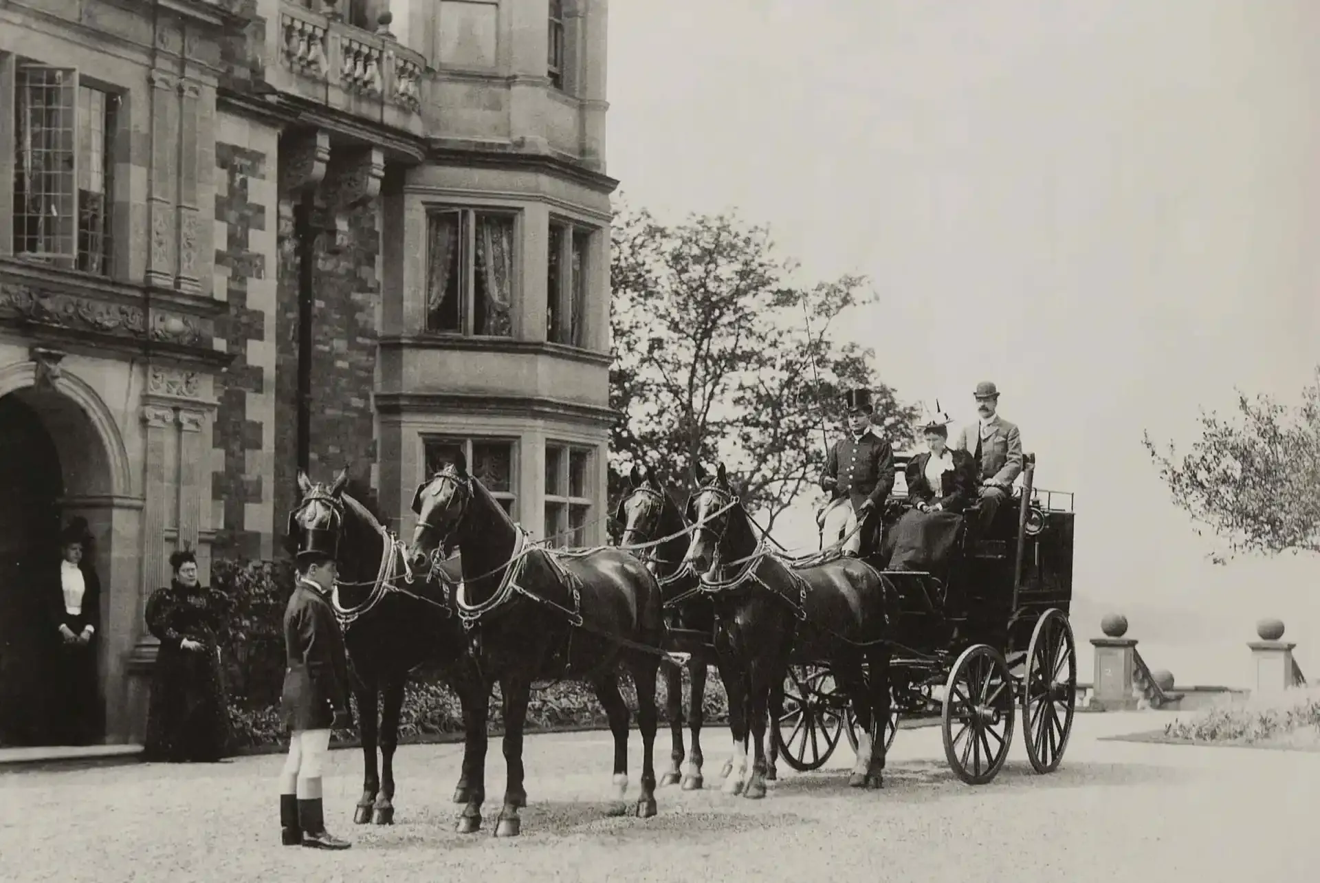 a photo of Langdale Chase Hotel, a historic building with a lake view